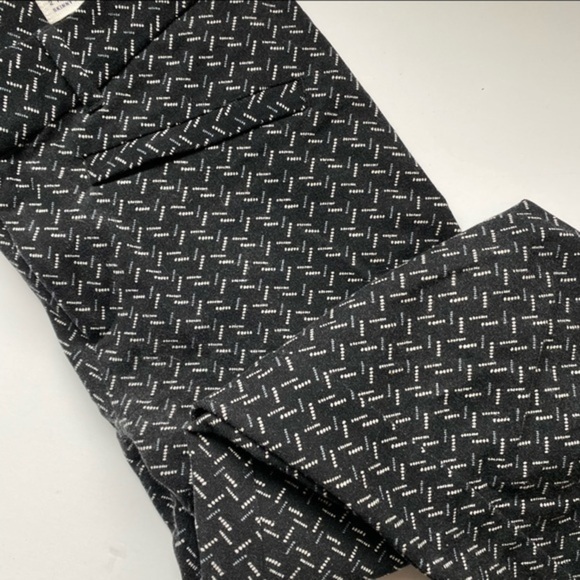 Gap • Black White Pattern Skinny Ankle Trousers - Picture 3 of 4